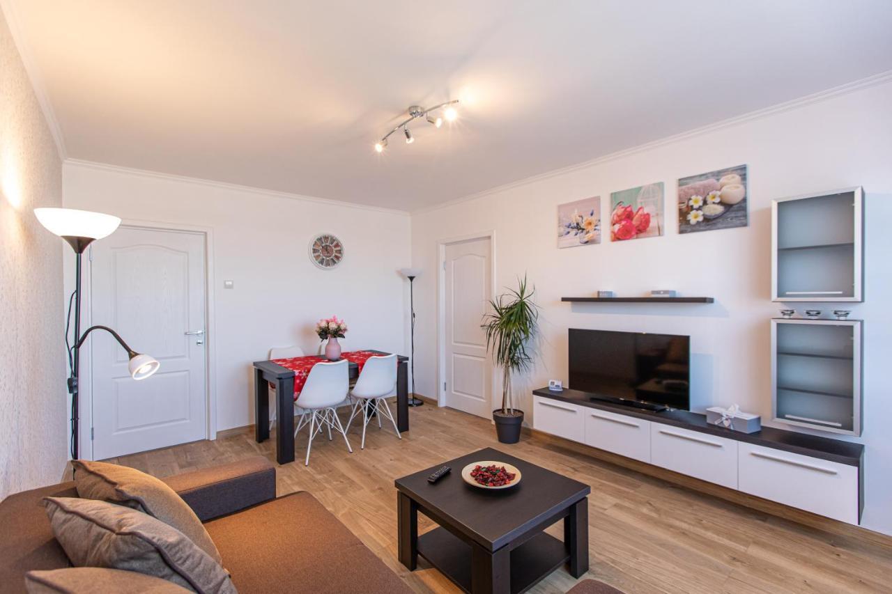 Onyx - Wonder Aparthotel Brasov Ngoại thất bức ảnh