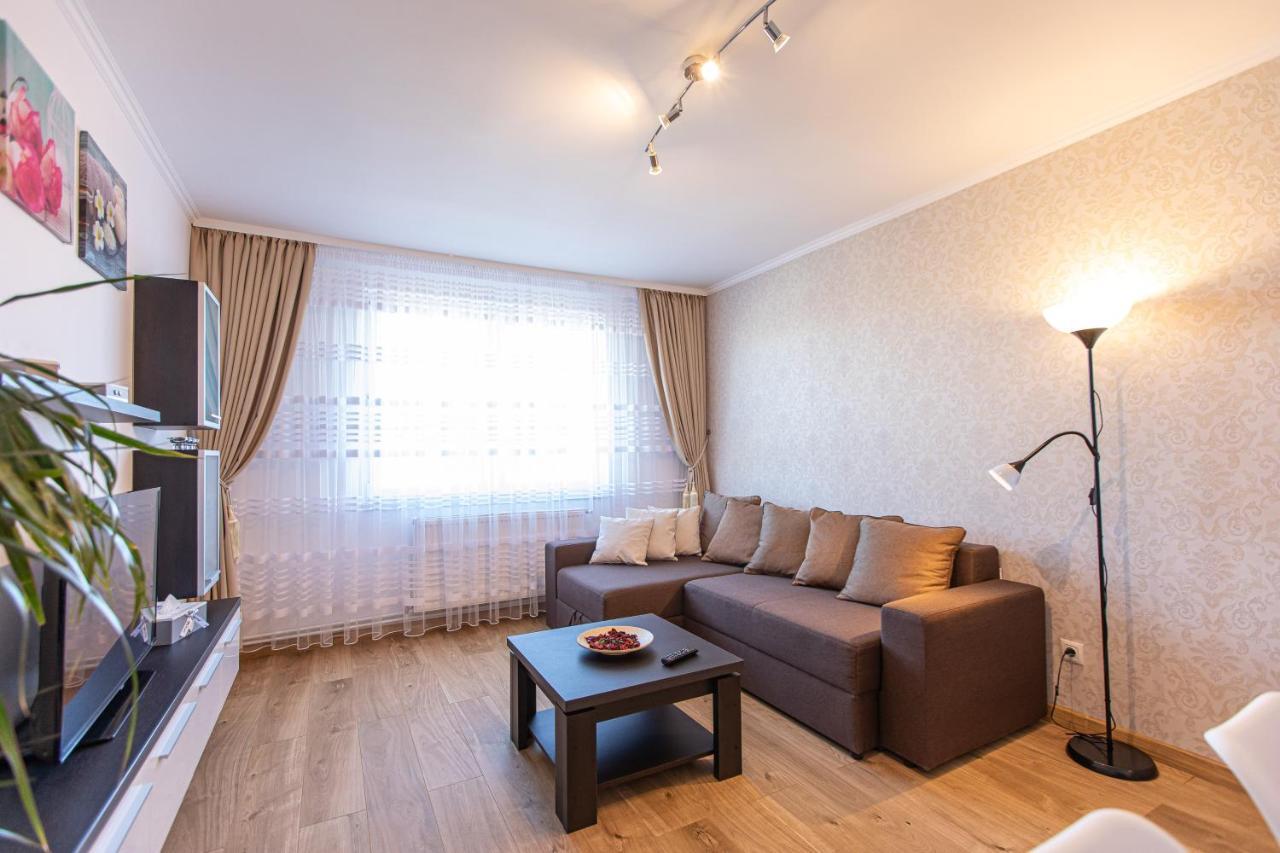 Onyx - Wonder Aparthotel Brasov Ngoại thất bức ảnh