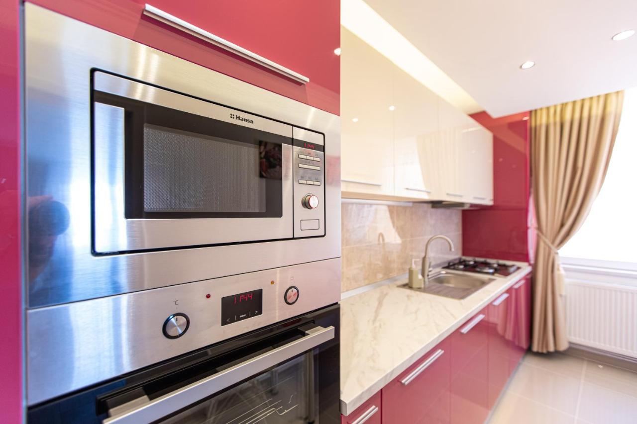 Onyx - Wonder Aparthotel Brasov Ngoại thất bức ảnh