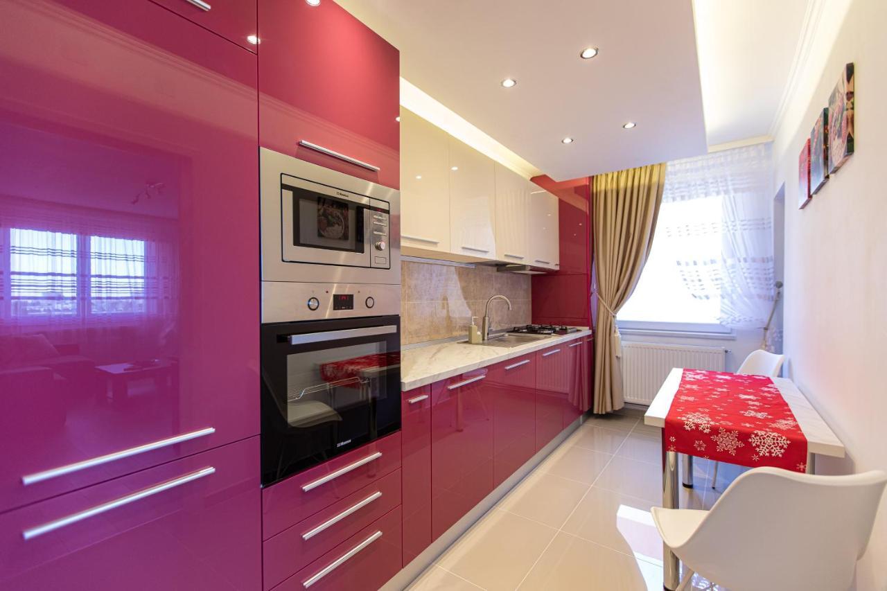 Onyx - Wonder Aparthotel Brasov Ngoại thất bức ảnh